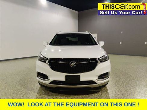 Used 2020 Buick Enclave Essence FWD image 3