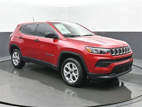 New 2025 Jeep Compass Sport image 7