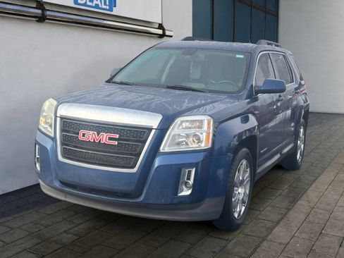 Used 2010 GMC Terrain SLT image 3