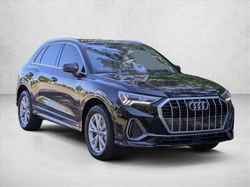 Used 2025 Audi Q3 2.0T Premium Plus w/ Premium Plus Package AWD/4WD image 3