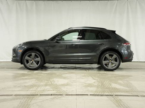 Used 2025 Porsche Macan image 2