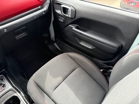 Used 2023 Jeep Wrangler Unlimited Rubicon w/ Cold Weather Group image 16