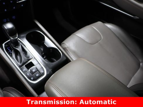 Used 2020 Hyundai Santa Fe Limited image 17