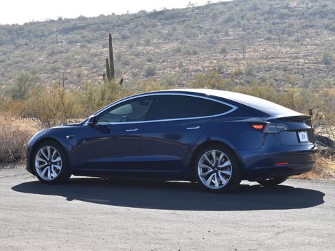 Used 2020 Tesla Model 3 Long Range AWD/4WD image 5