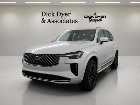 New 2026 Volvo XC90 B5 Plus w/ Protection Package Premier image 6