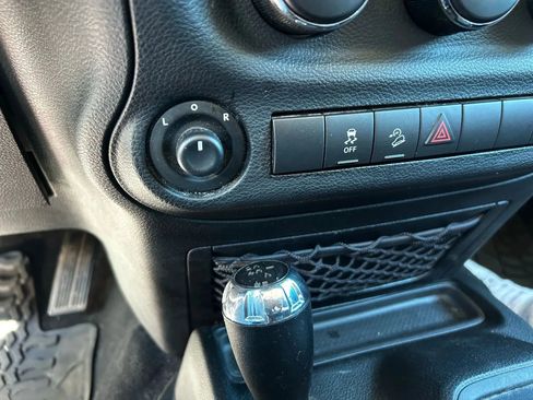 Used 2017 Jeep Wrangler Unlimited Sport w/ Quick Order Package 24S image 18