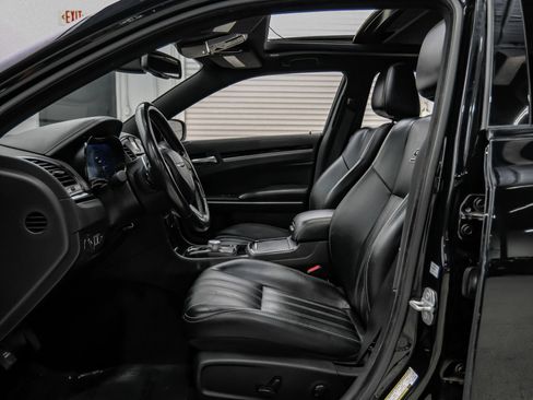 Used 2022 Chrysler 300 S image 17