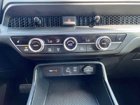Used 2024 Honda CR-V EX image 28