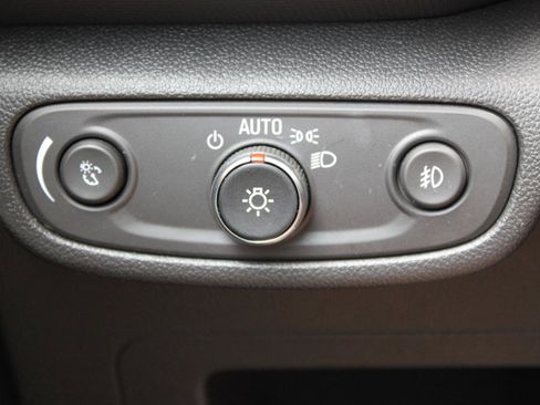 Used 2023 Chevrolet TrailBlazer ACTIV FWD image 25