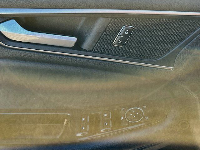 Used 2017 Ford Edge SEL w/ Equipment Group 201A AWD/4WD image 18