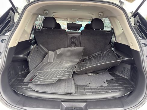 Used 2017 Nissan Rogue S w/ S Appearance Package image 35