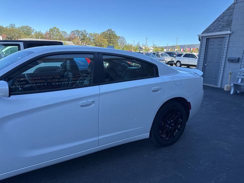 Used 2015 Dodge Charger SXT w/ AWD Premium Group image 5