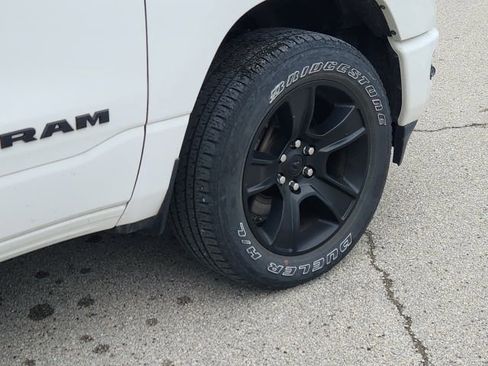 Used 2023 RAM 1500 Big Horn AWD/4WD image 6