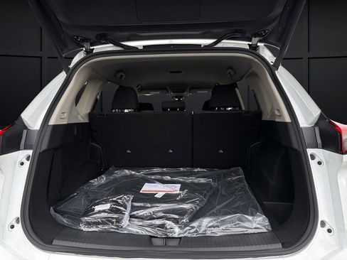 New 2026 Nissan Rogue SV image 12