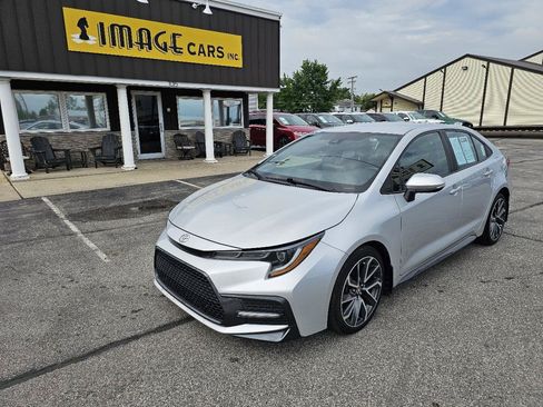 Used 2021 Toyota Corolla SE FWD image 2