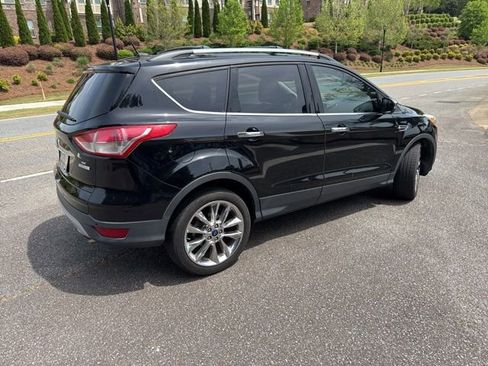 Used 2016 Ford Escape SE w/ SE Chrome Package image 3