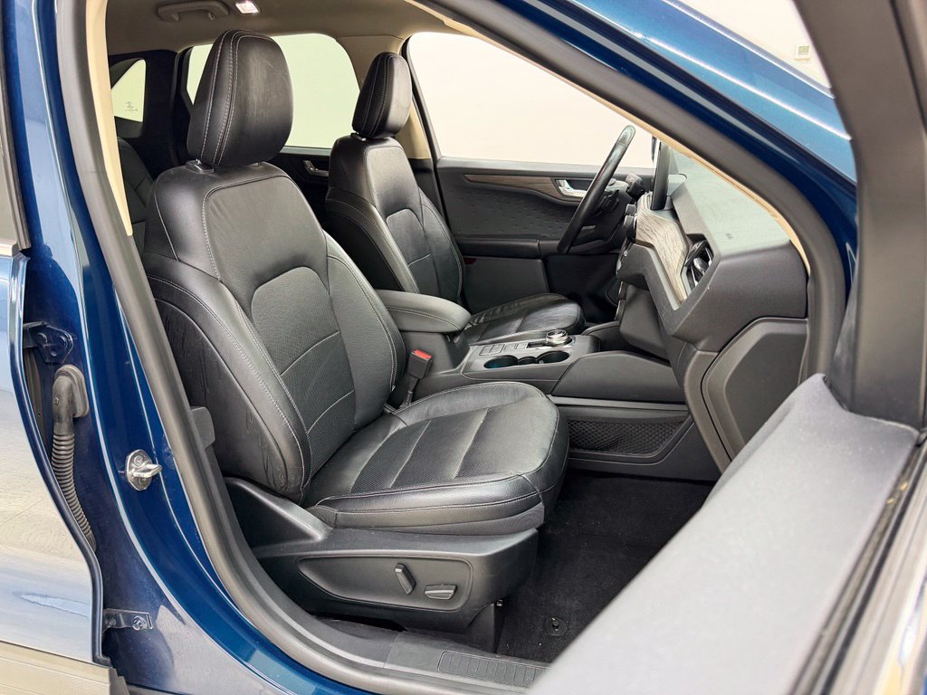 Used 2020 Ford Escape Titanium AWD/4WD image 11