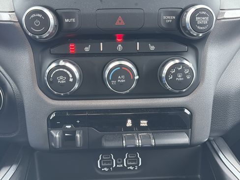 Used 2024 RAM 2500 Big Horn w/ Bed Utility Group image 7