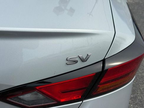 Used 2023 Nissan Altima 2.5 SV FWD image 7