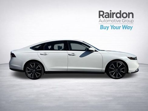 Used 2024 Honda Accord Touring image 8