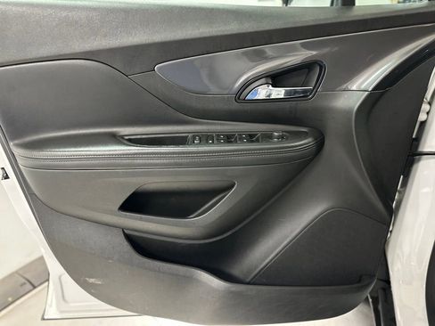 Used 2020 Buick Encore Preferred AWD/4WD image 15