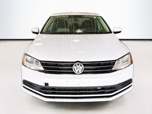 Used 2017 Volkswagen Jetta S w/ Jetta S Cold Weather Package FWD image 4