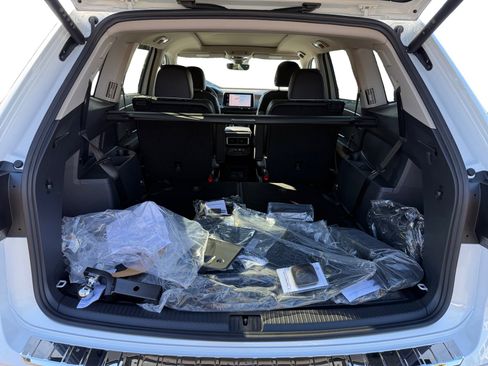 New 2026 Volkswagen Atlas SEL Premium R-Line image 17