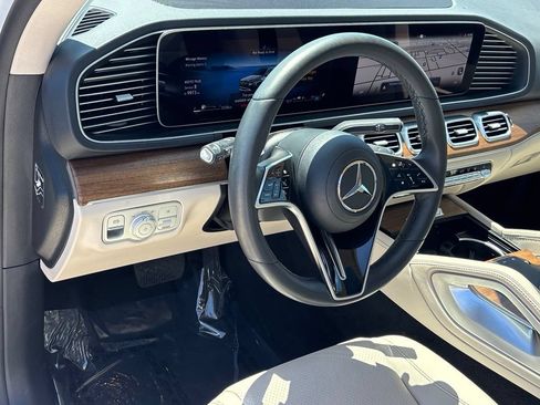 Used 2026 Mercedes-Benz GLE 450e 4MATIC image 9