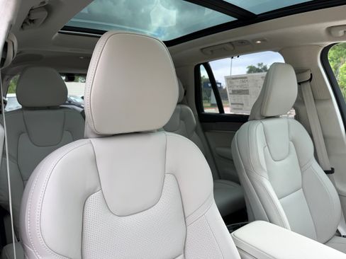 New 2026 Volvo XC90 B5 Ultra w/ Lounge Package AWD/4WD image 9