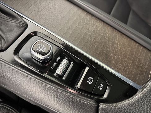 Used 2018 Volvo V90 T6 Cross Country w/ Convenience Package image 27