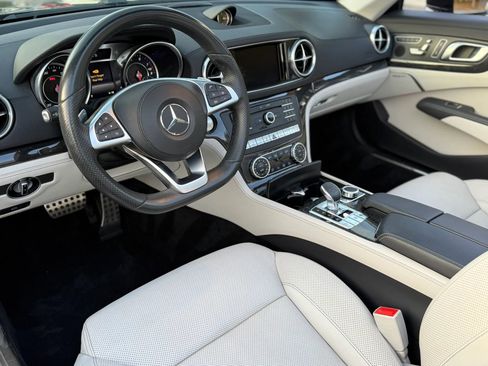 Used 2020 Mercedes-Benz SL 450 w/ Premium Package image 34