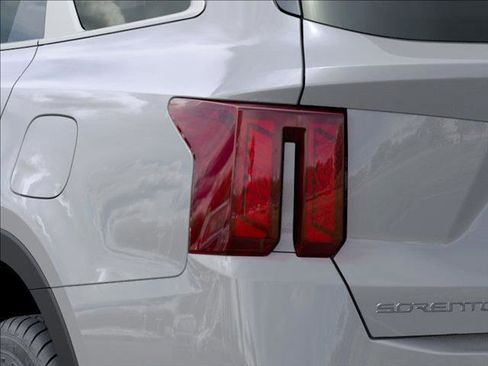 New 2026 Kia Sorento S AWD/4WD image 11