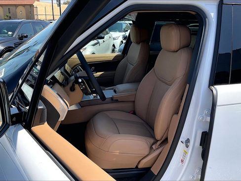 New 2026 Land Rover Range Rover Long Wheelbase SE AWD/4WD image 14