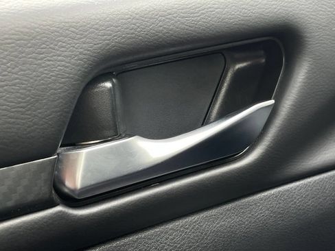 Used 2025 Nissan Altima 2.5 SV FWD image 12