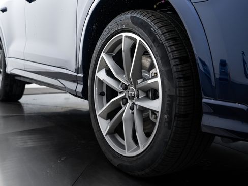 New 2025 Audi Q3 2.0T Premium image 19