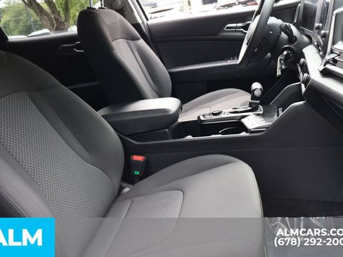 Used 2025 Kia Sportage LX FWD image 25