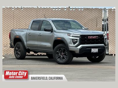 Used 2025 GMC Canyon Elevation