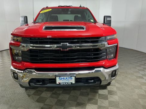 Used 2024 Chevrolet Silverado 2500 LT AWD/4WD image 2