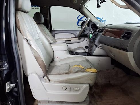 Used 2007 GMC Yukon SLT w/ SLT Preferred Equipment Group RWD image 14