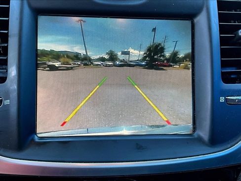 Used 2016 Chrysler 300 C RWD image 13