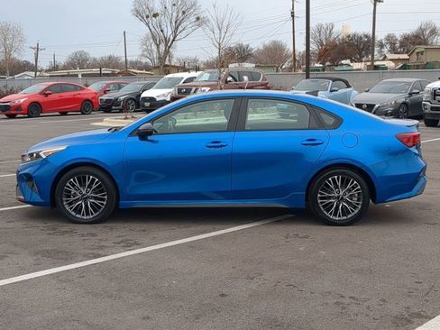 Used 2024 Kia Forte GT-Line w/ GT-Line Premium Package image 9