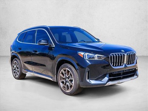 Used 2026 BMW X1 xDrive28i w/ Technology Package AWD/4WD image 3