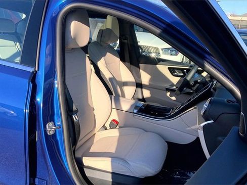 Used 2025 Mercedes-Benz C 300 4MATIC Sedan image 7