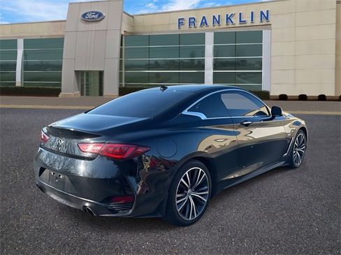 Used 2019 INFINITI Q60 3.0t Luxe w/ Essential Package image 7