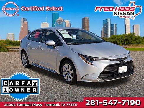 Used 2025 Toyota Corolla LE image 1