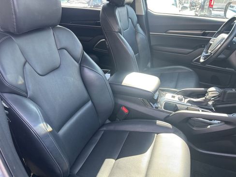 Used 2025 Kia Telluride S image 28