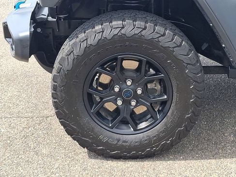 Used 2024 Jeep Wrangler Unlimited AWD/4WD image 8