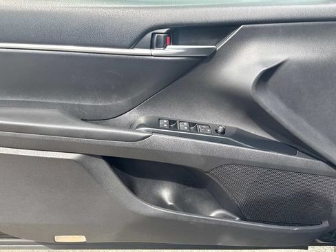 Used 2019 Toyota Camry LE FWD image 23