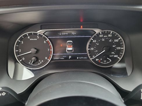 Used 2023 Nissan Rogue SV image 18