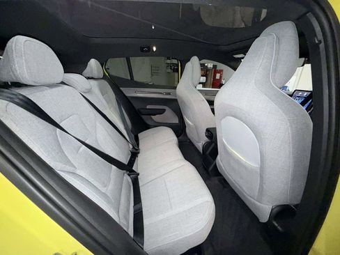 Used 2025 Volvo EX30 Ultra image 16